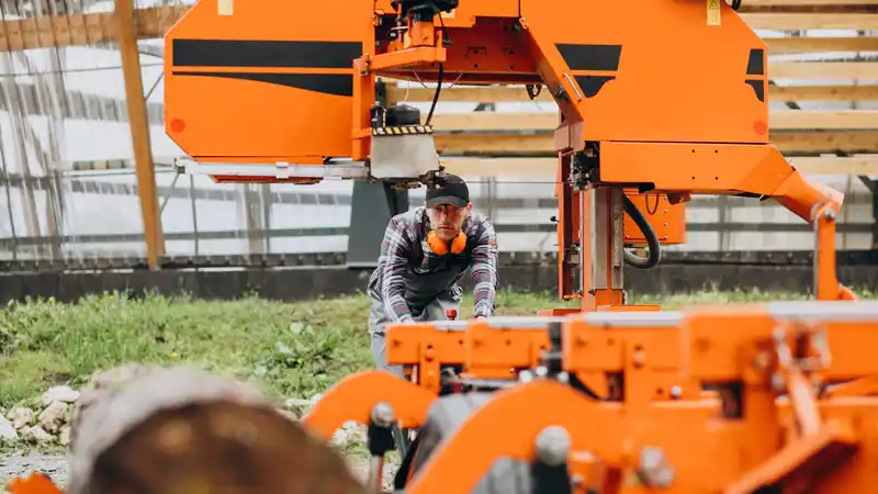 how was teckaya construction equipment founded
